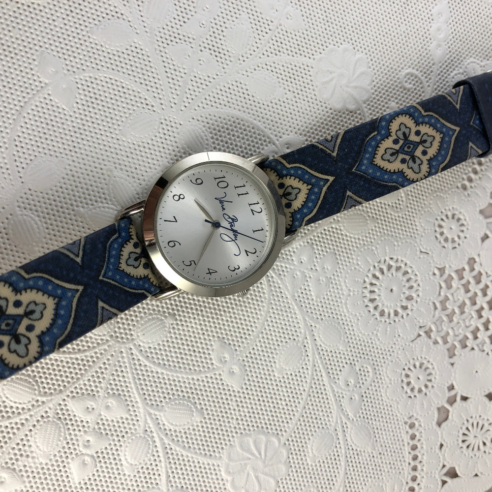 Signed Vera Bradley Navy Fabric Leather Watch - Picture 2 of 3